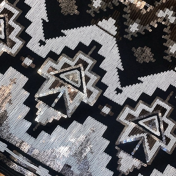 Express women’s large skirt mini sequin Black Silver Geometric stretch western - Picture 2 of 8